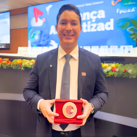 Socorro do Piauí recebe Selo Nacional de Compromisso com a Alfabetização em evento do MEC